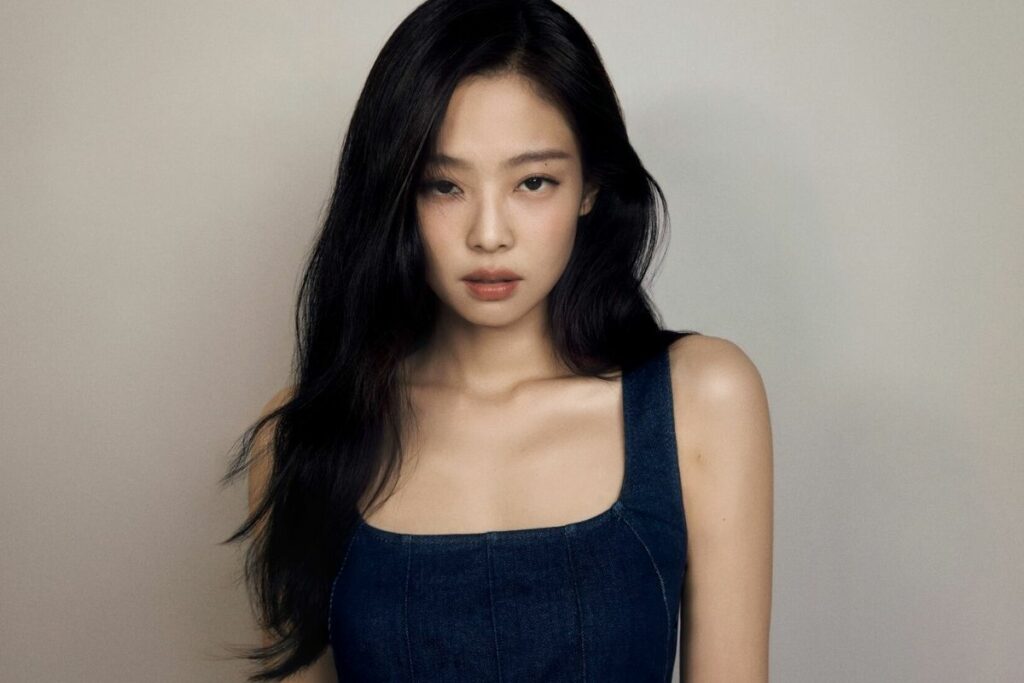 BLACKPINK’s Jennie graces the cover of Vogue Korea