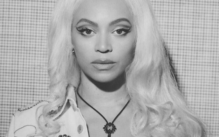 Beyoncé extends her record as a soloist artist on Billboard 200 with ...