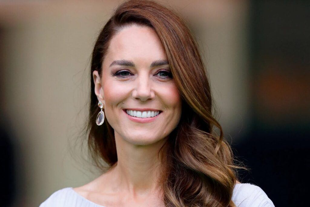 How to send Kate Middleton a letter in the middle of her preventive cancer treatment