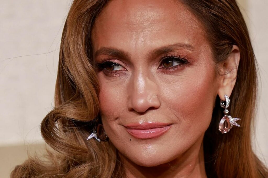 Jennifer Lopez is being mocked by Netizens over her new album documentary
