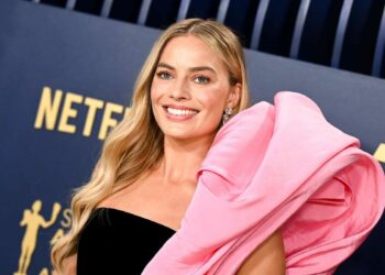 Margot Robbie's comfortable look is ideal for a day of rest
