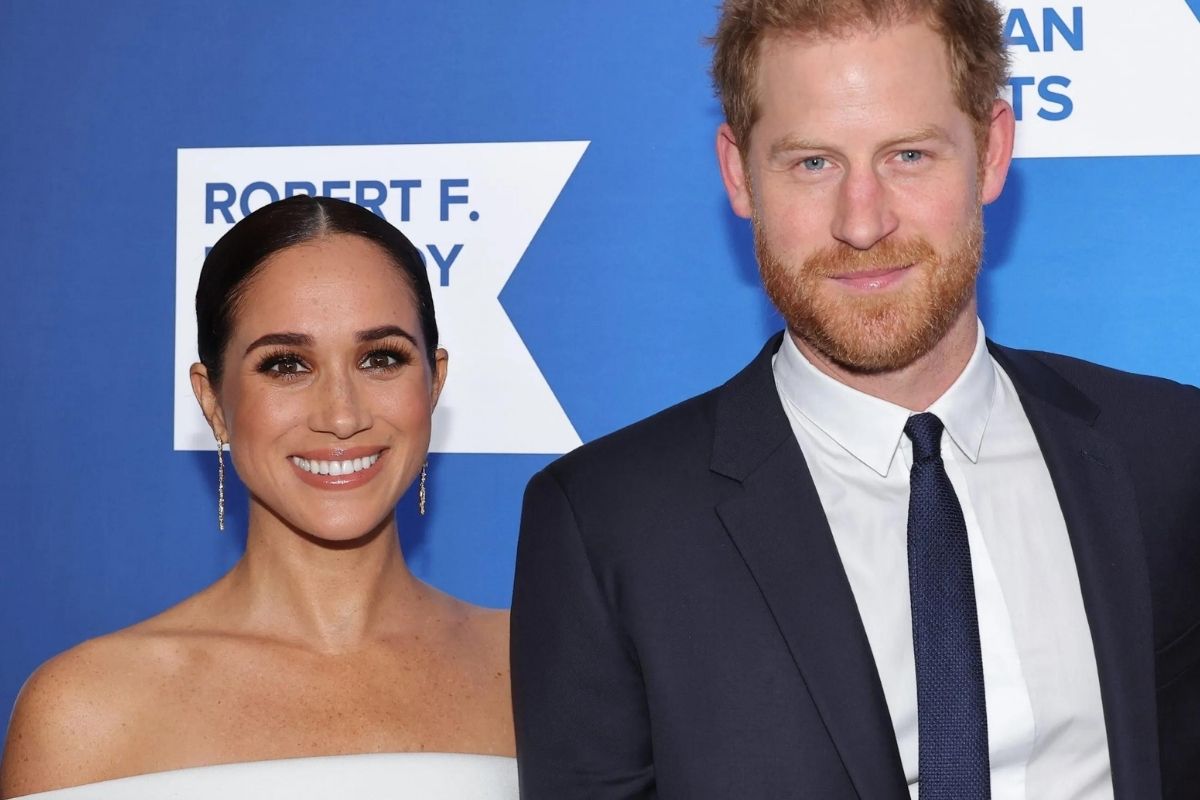 Meghan Markle starred in an awkward moment asking a woman to move away from Prince Harry
