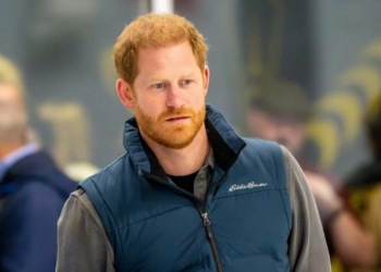 Prince Harry comes under fire for his 'ridiculous' decision to use UK medals to present a US army award