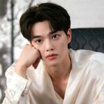 Song Kang is spotted in his military uniform for the first time since enlistment