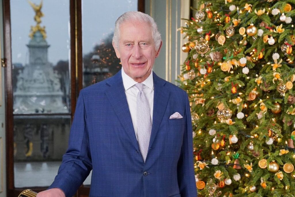 The Royal Family opens Buckingham Palace’s east wing to the public