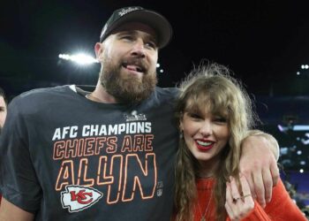 Travis Kelce isn't sure how the hell he managed to win over Taylor Swift