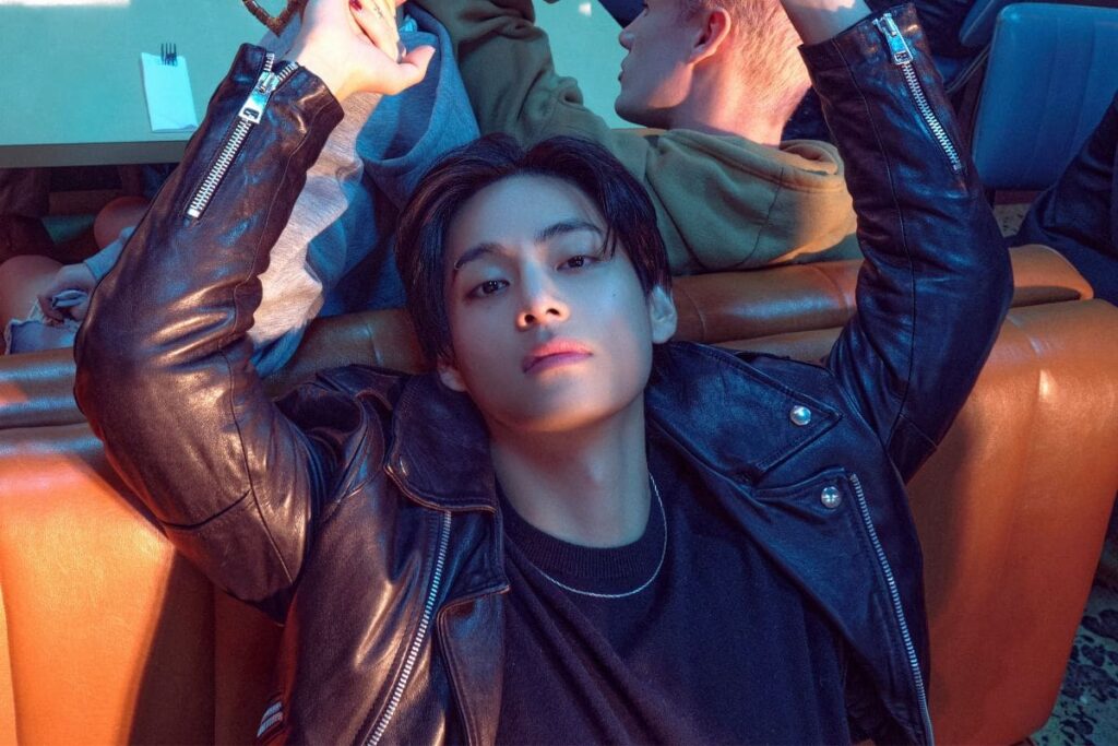 BTS’ V shows his major bulk-up during his enlistment in the military