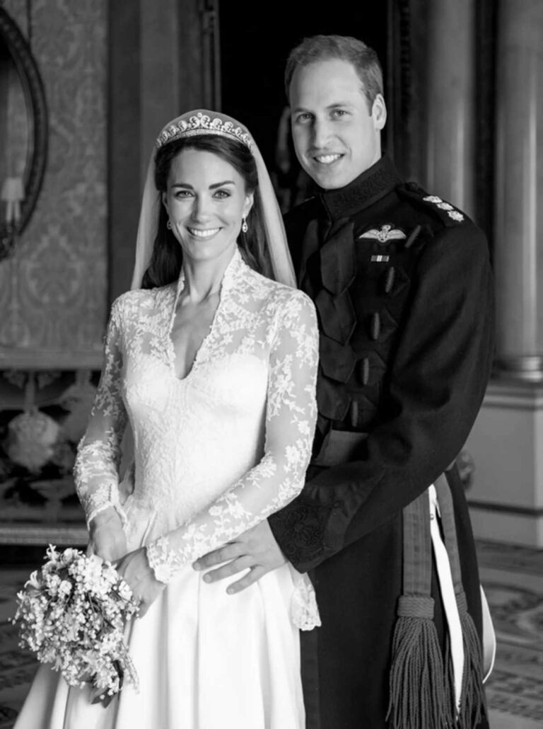 Kate Middleton and Prince William's mysterious wedding photo was ...