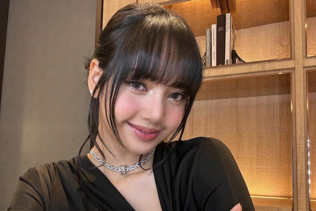 BLACKPINK's Lisa announces her comeback date with 'ROCKSTAR'