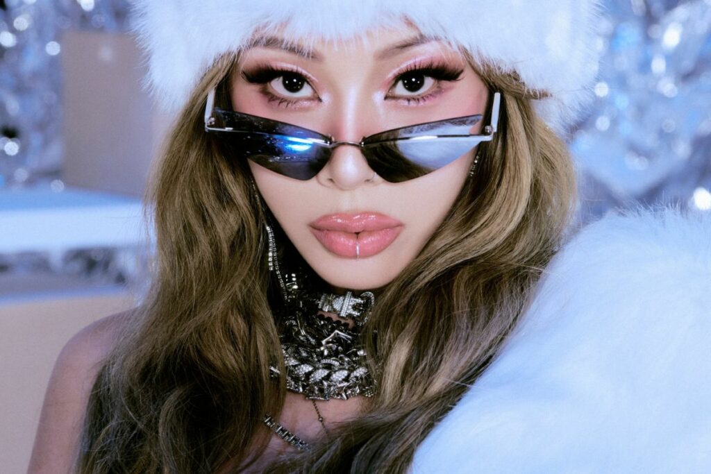 Jessi’s outfit to perform at Hong Kong Water Bomb event shocks K-Netizens