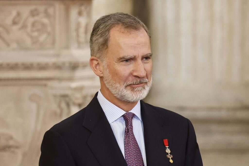 King Felipe Vl of Spain outshines politicians in popularity poll