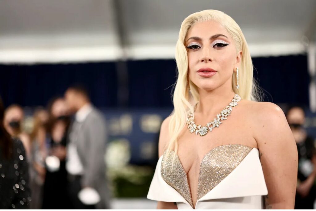 New photos of Lady Gaga spark pregnancy rumors
