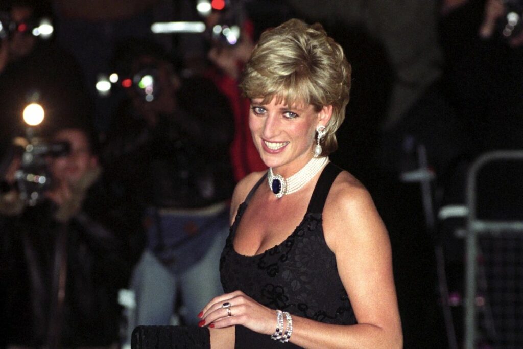 Princess Diana's honeymoon letters come with past royal drama