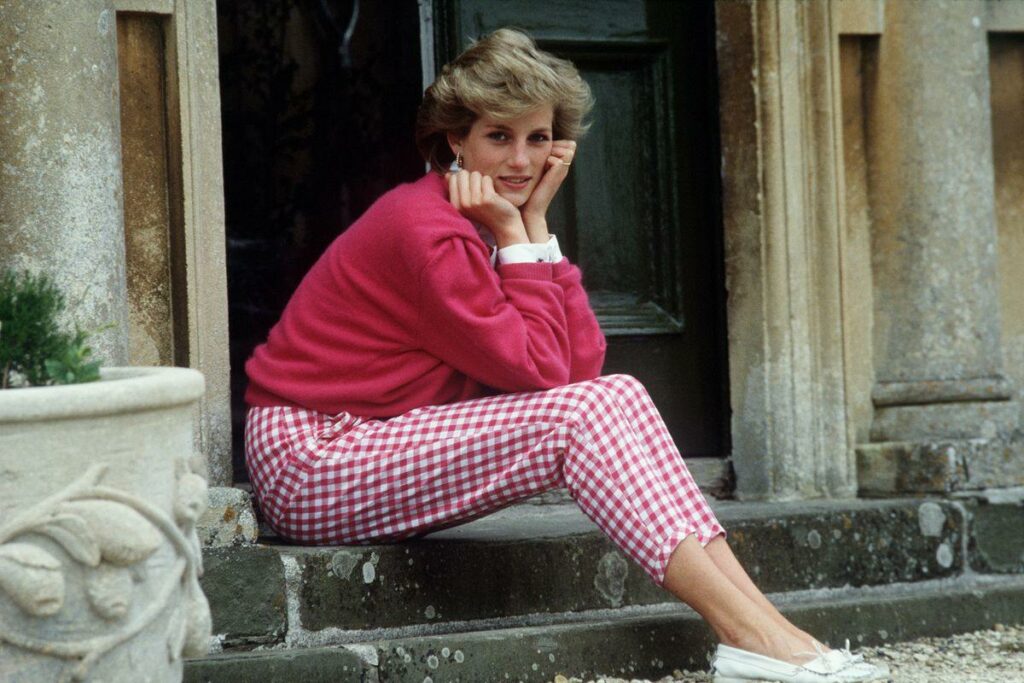 Royal throwback Princess Diana's visit to patients with HIV decades ago