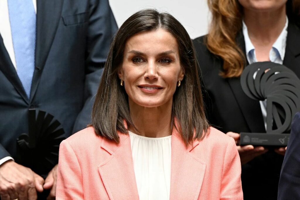 This is the main piece of Queen Letizia's great change