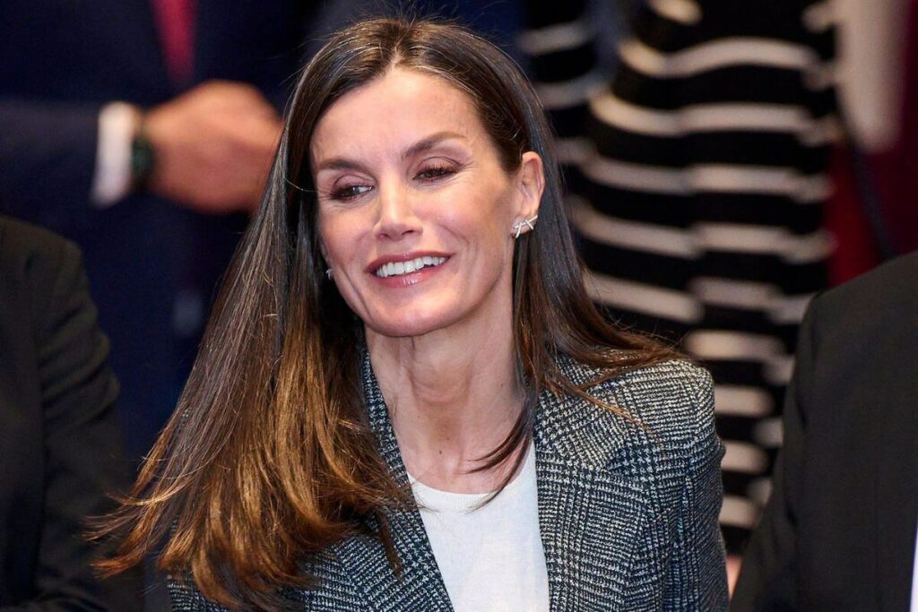 The British press selects the greatest outfit Queen Letizia ever wore for her official engagements