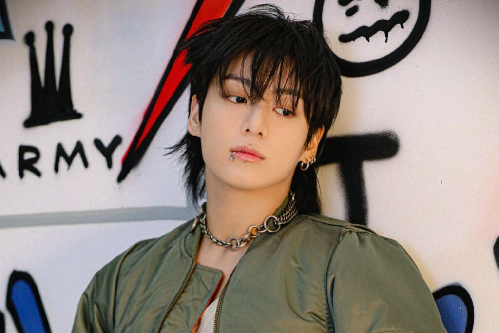 BTS' Jungkook brings out his stylist abilities to get a new and cute haircut