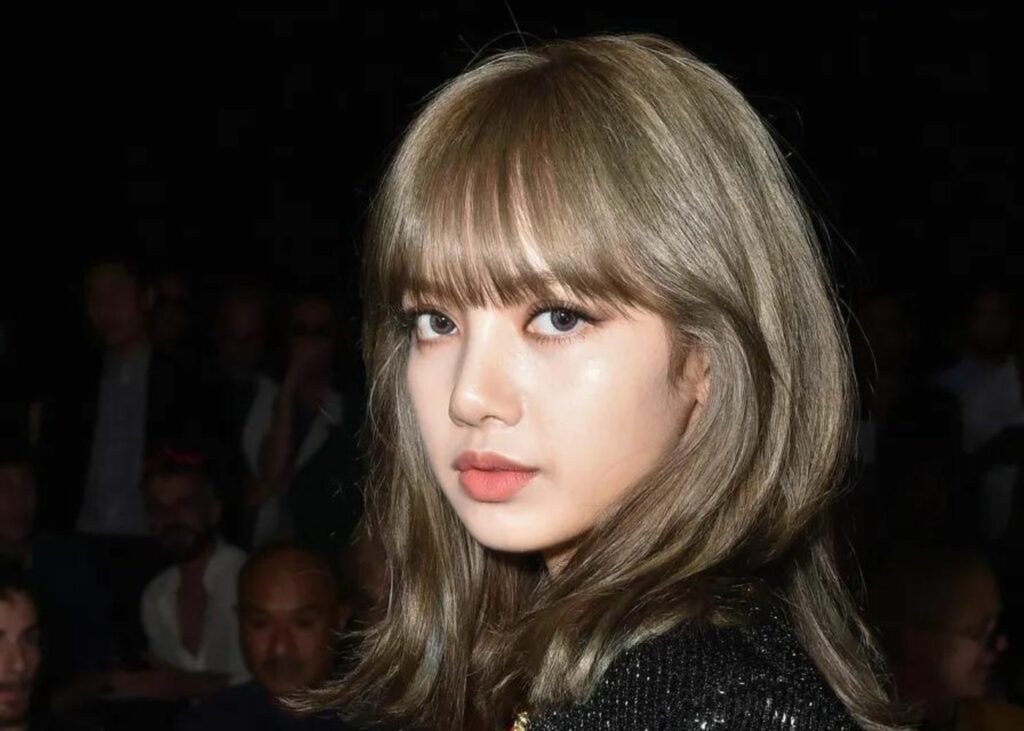 Is BLACKPINK’s Lisa hinting at her new single?
