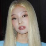 BLACKPINK's Jennie looks astonishing in new photos in Paris