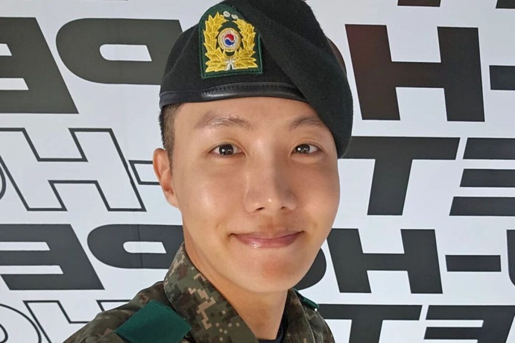 BTS’ j-hope dances to BLACPINK’s Rosé’s song, “APT”