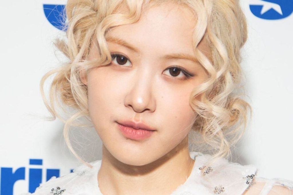 BLACKPINK’s Rosé performs for the first time “Number One Girl' on The Seasons