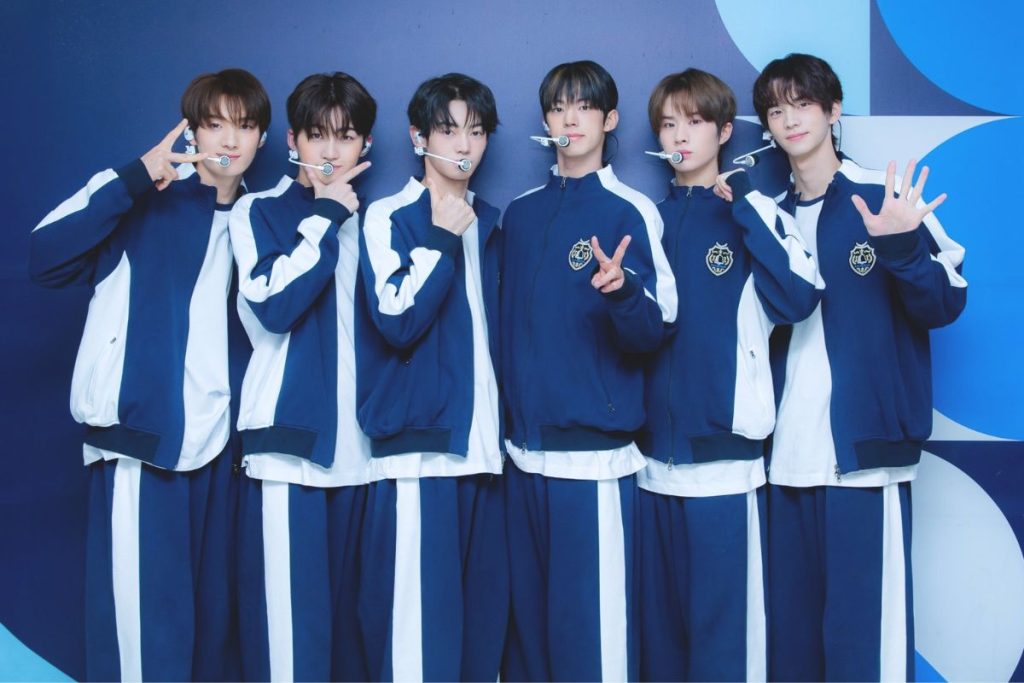 TWS plays tribute to BTS’ “Dynamite” at the 2024 MAMA Awards TWS plays tribute to BTS’ “Dynamite” at the 2024 MAMA Awards