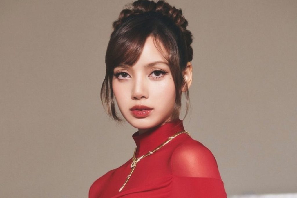 BLACKPINK’s Lisa makes a stunning performance at the “Amazing Thailand Countdown 2025”