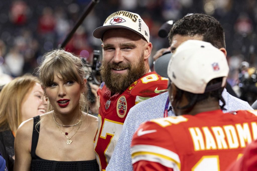 Taylor Swift supports boyfriend Travis Kelce ahead of the Super Bowl