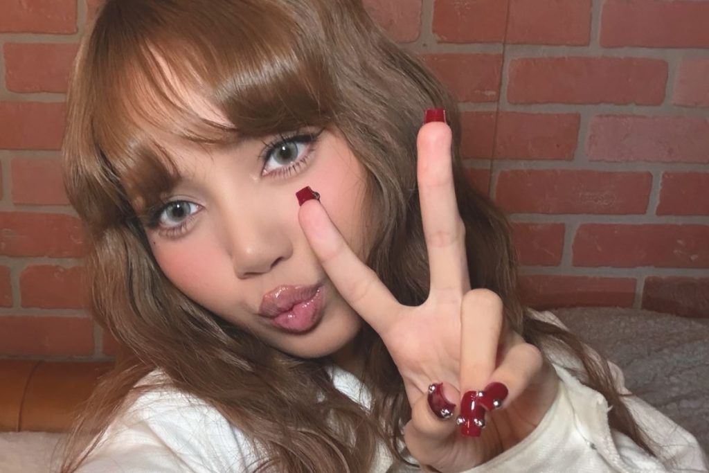 BLACKPINK’s Lisa shares her thoughts on the challenges of running her agency