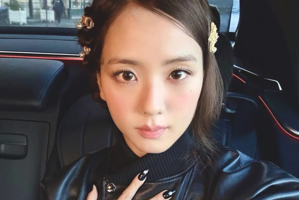 Blackpink’s Jisoo shares behind-the-scenes of “Newtopia”