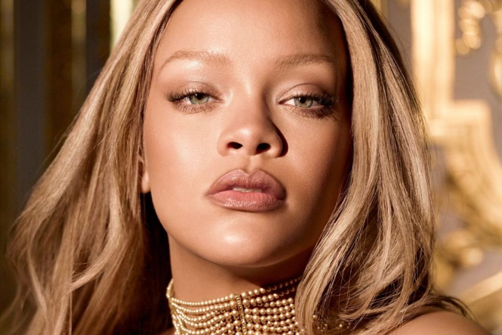 These are the 5 biggest Love songs in Billboard Hot 100 history in celebration of Valentine’s Day, including Rihanna