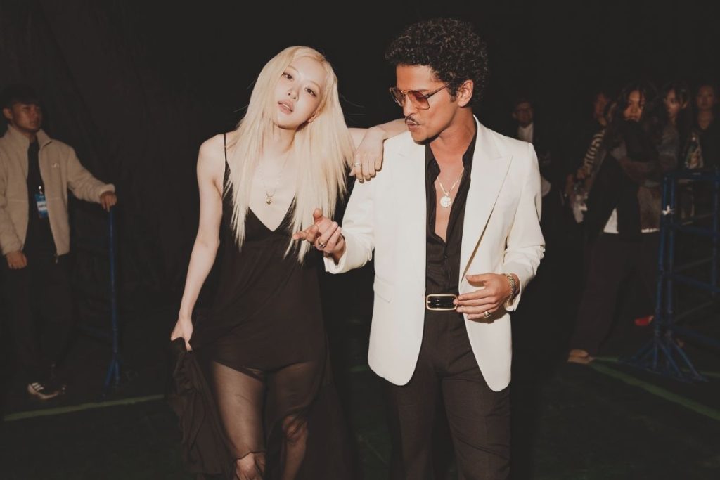 BLACKPINK’s Rosé and Bruno Mars break record for fastest music video by asian act to hit 1.4 billion views on YouTube