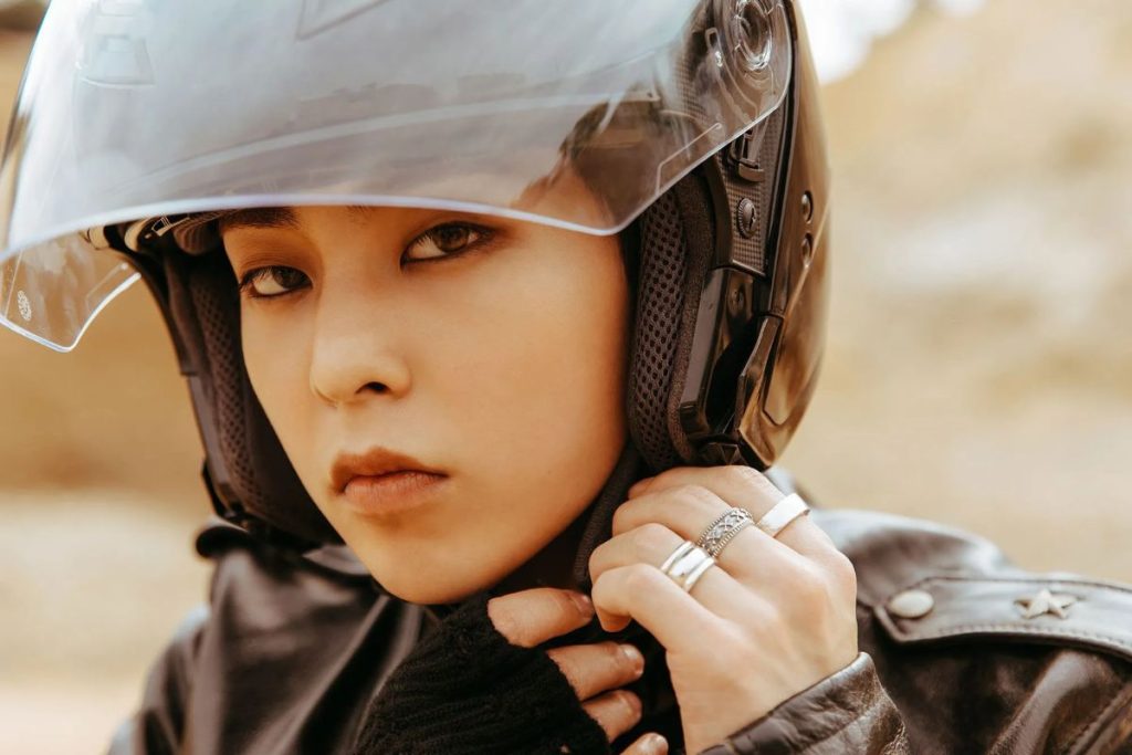 EXO’s Xiumin celebrates his comeback with a special event for fans