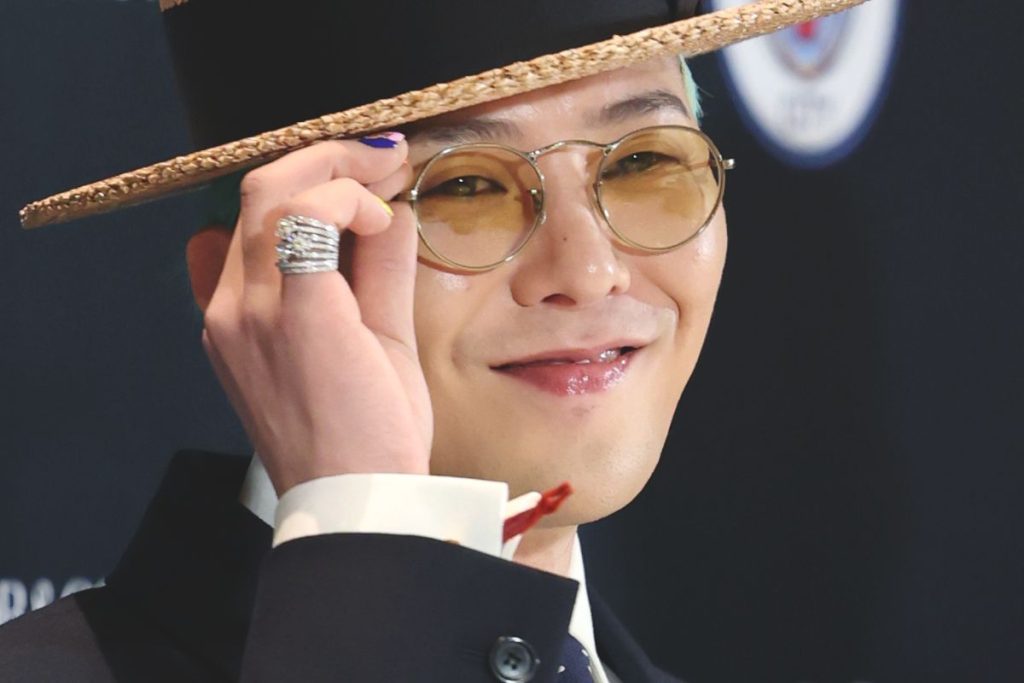 G-Dragon’s “TOO BAD” is the newest winner on Music Bank