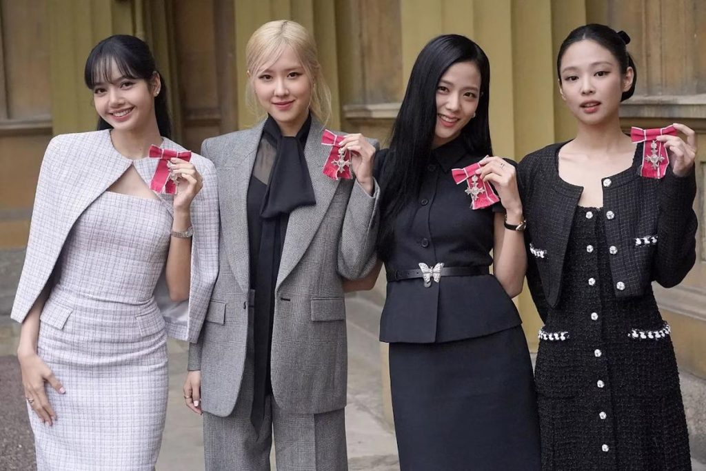 BLINKs are spiraling with BLACKPINK x Mugler at the MET Gala 2025
