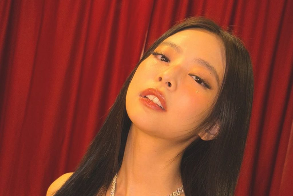 Jennie’s “LIKE JENNIE” succeeded on Music Core