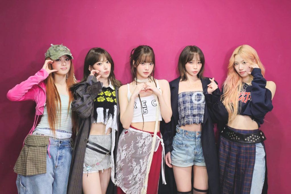 LE SSERAFIM announces “HOT” in English version with cryptic teaser image