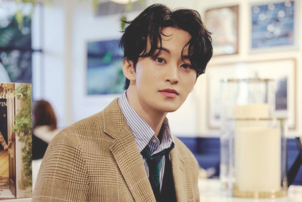 NCT’s Mark is the new owner of a $3.53 million luxury apartment in Gangnam’s Nonhyeon-dong