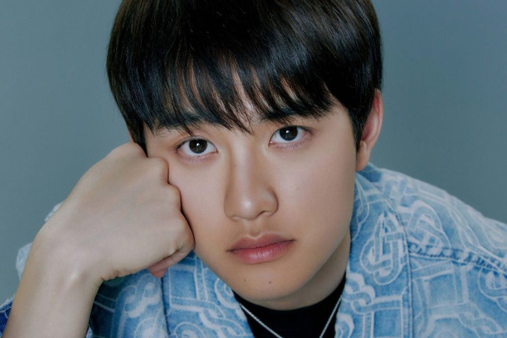 EXO’s D.O. debuts blonde hair, and fans are losing it