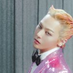 G-Dragon makes headlines for his eccentric “bathrobe” look