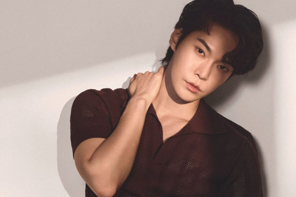 NCT's Doyoung releases new “Soar” summer-vibe concept photos