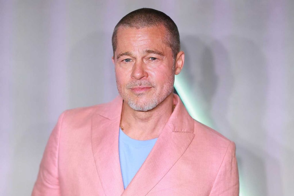 Brad Pitt wearing pink