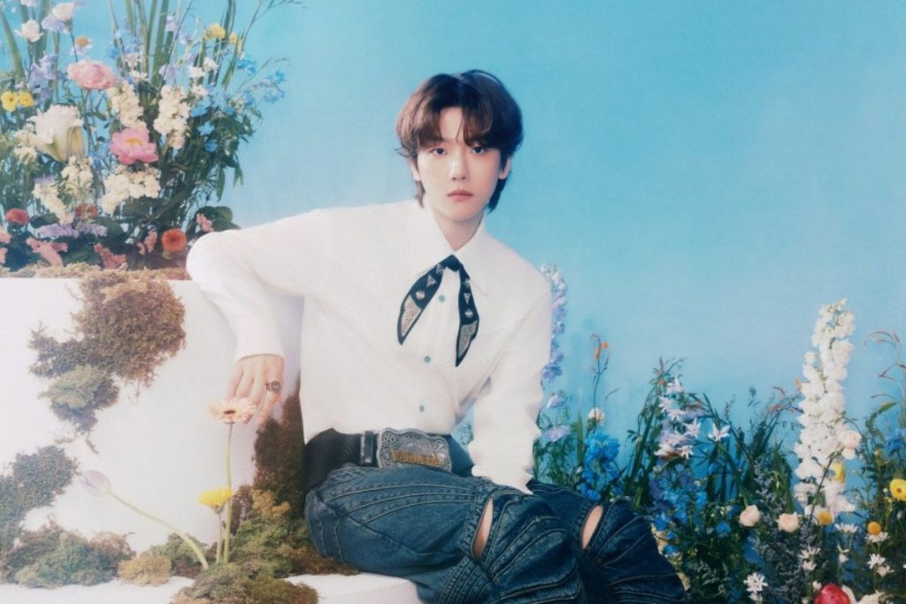 EXO's Baekhyun releases “Reviere” world tour concept photo