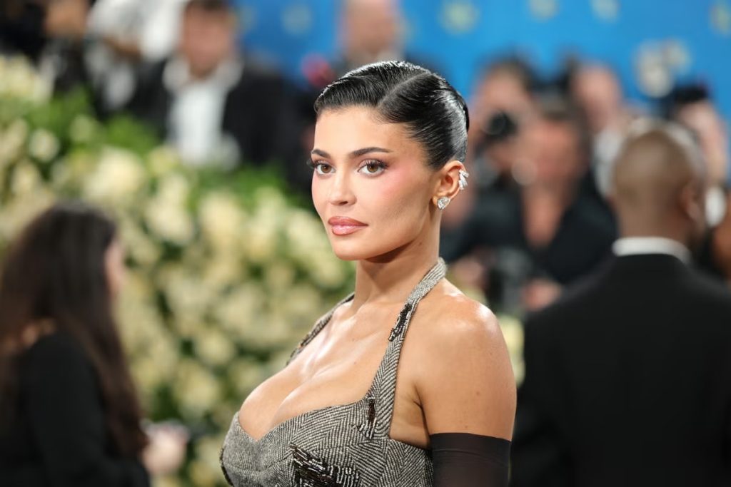 Kylie Jenner just dropped her boob job specs, no gatekeeping here!