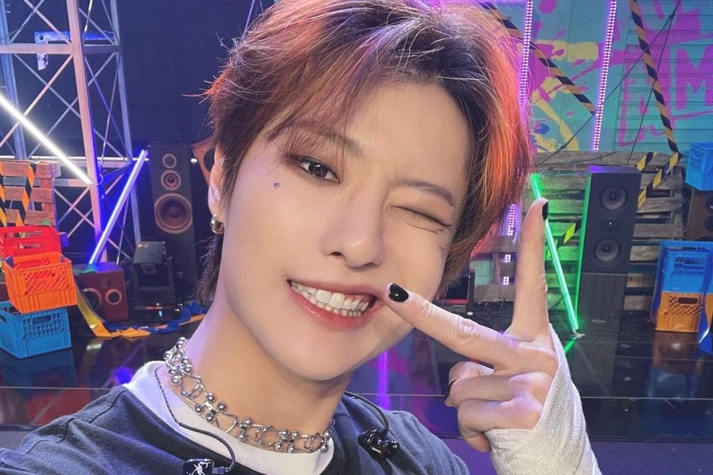 WOODZ is back in the Kpop scene with “Smashing Concrete”