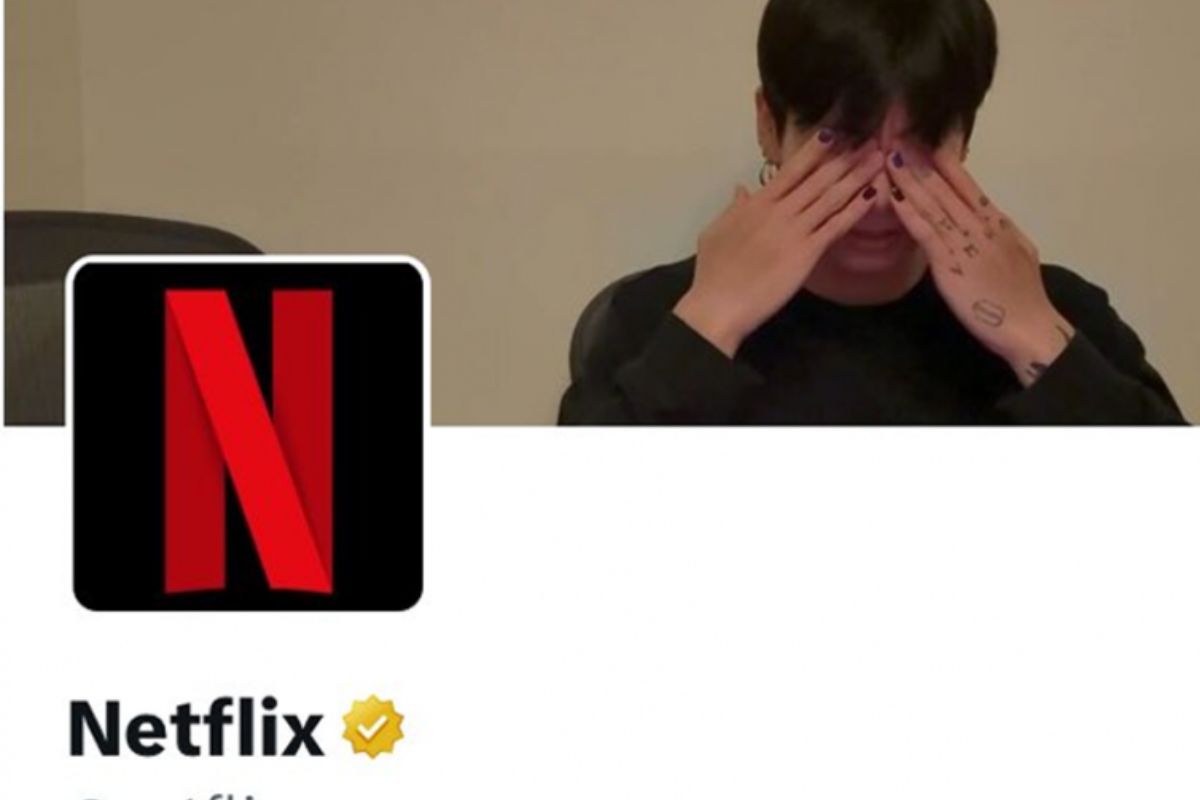 The idol was crying while watching the Kpop Demon Hunters movie