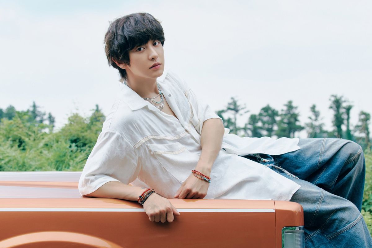 EXO's Chanyeol makes his solo comeback with 'Happy Accident (Feat. SOLE)'. Watch the music video