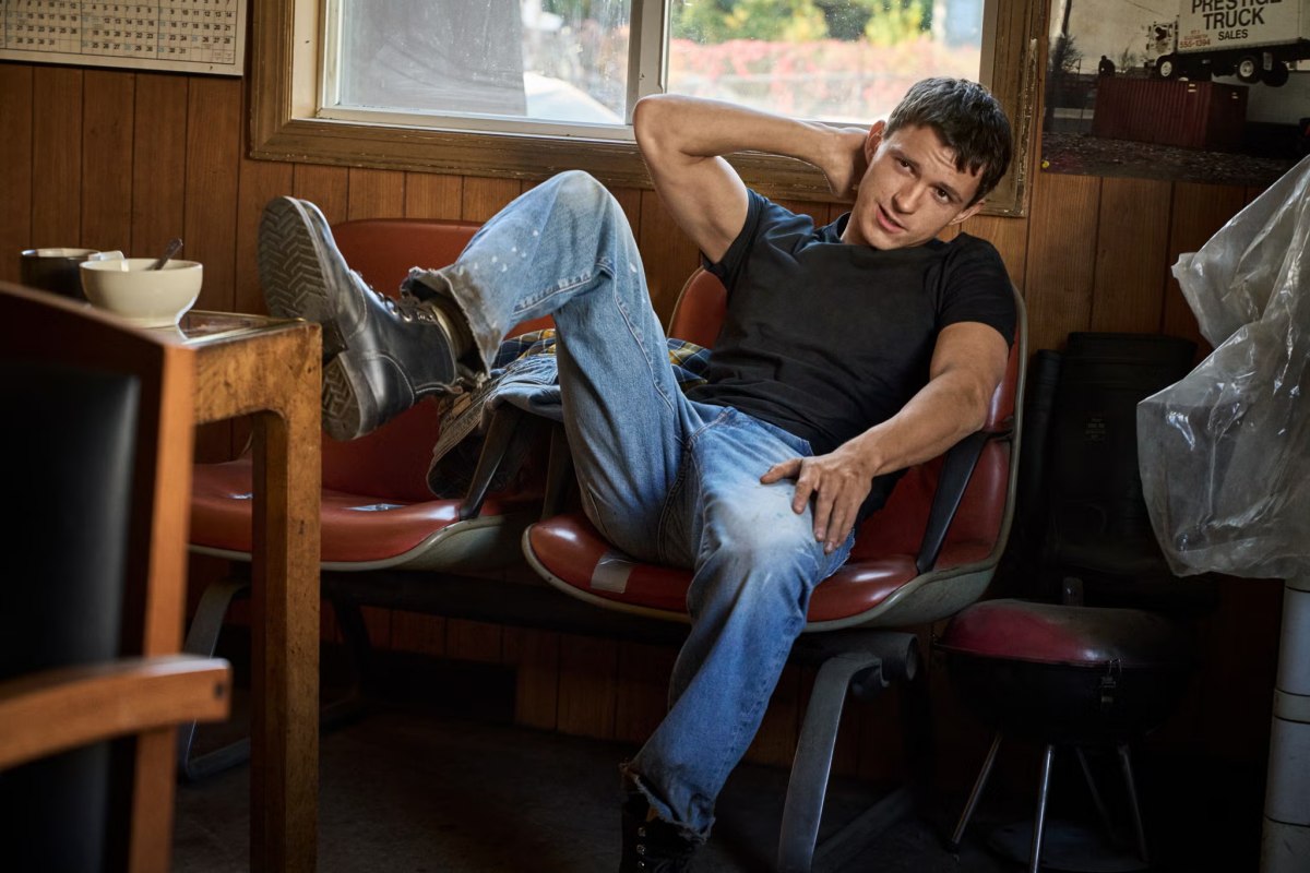 Tom Holland wants his Spider-Man suit to show off his real muscle gains