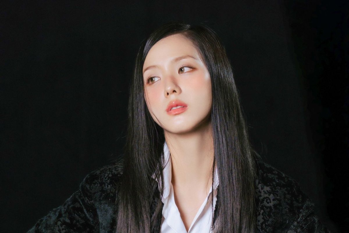 Jisoo is constantly taking care of the young generations