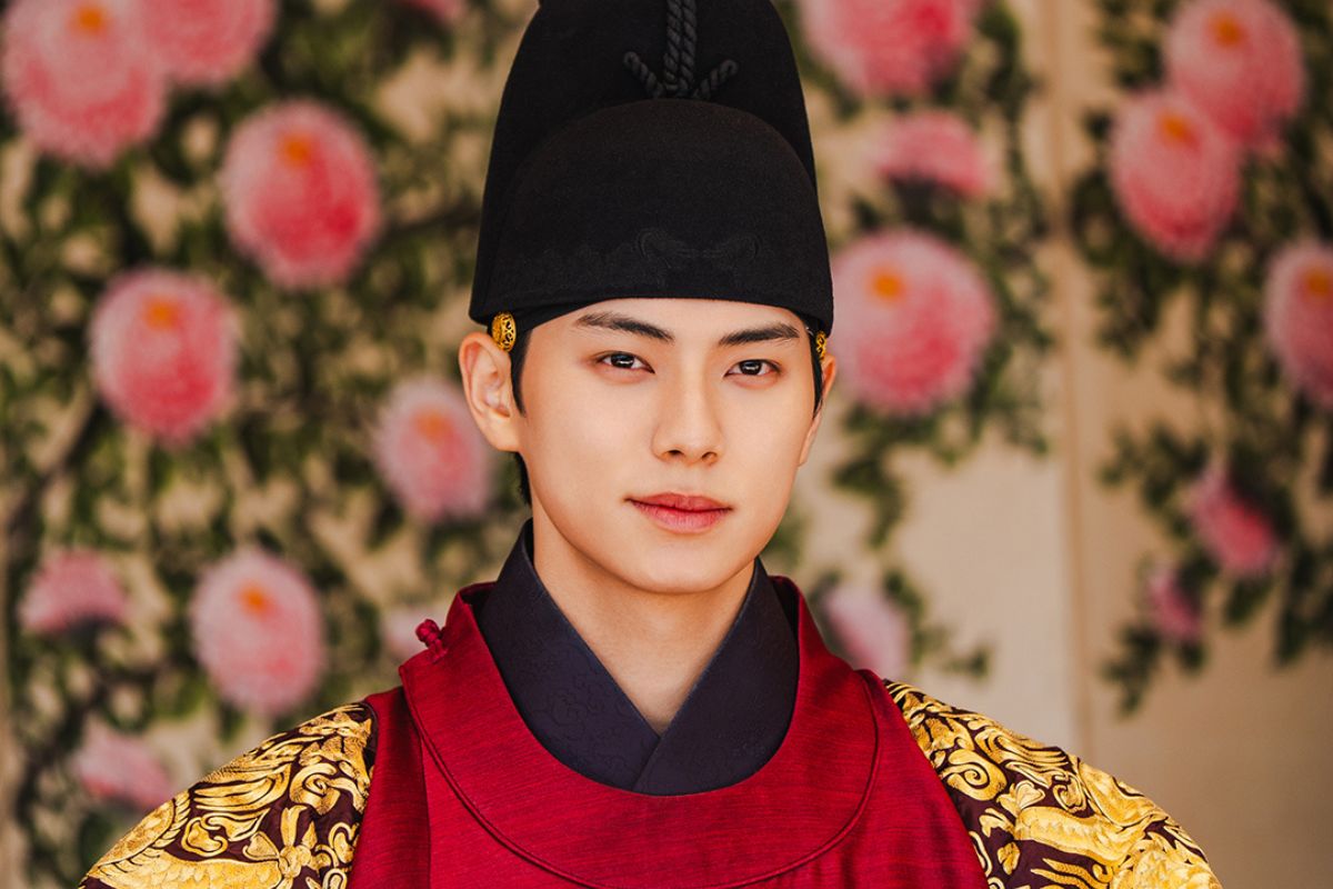 Lee Chae Min from 'Bon Appétit, Your Majesty' talks about his girlfriend in a new interview